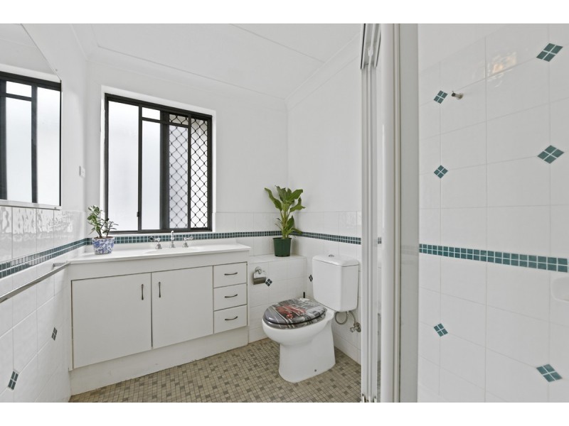 4/72 Kitchener Street, Coorparoo QLD 4151