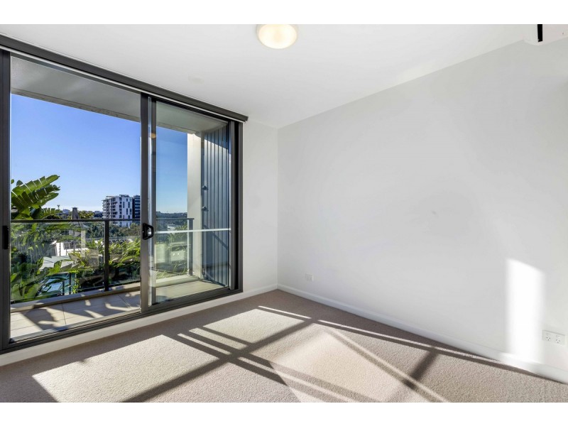 20503/300 Old Cleveland Road, Coorparoo QLD 4151