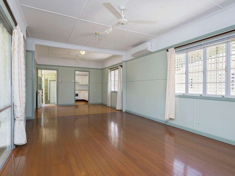 55 Canopus Street, Coorparoo QLD 4151