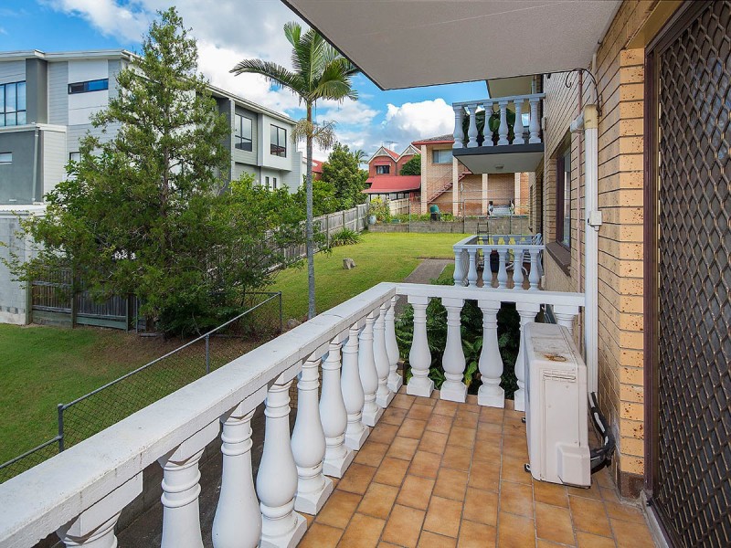 2/115 Leicester Street, Coorparoo QLD 4151