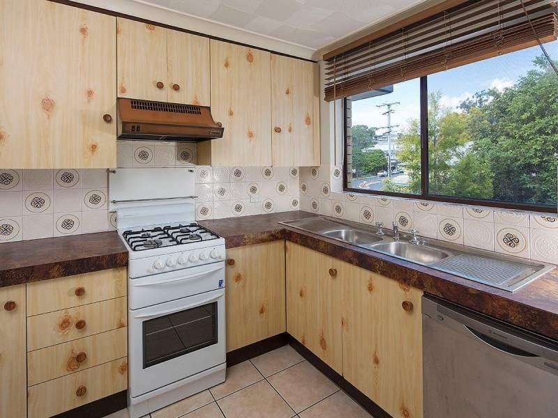 2/115 Leicester Street, Coorparoo QLD 4151