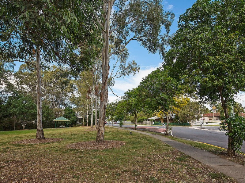 2/115 Leicester Street, Coorparoo QLD 4151