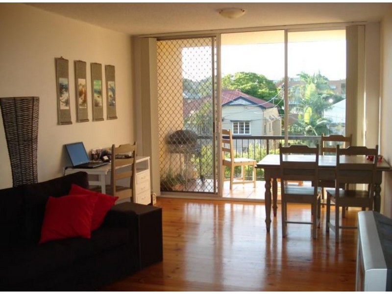 4/12 Birdwood Street, Coorparoo QLD 4151