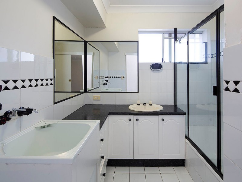 4/11 Shakespeare Street, Coorparoo QLD 4151