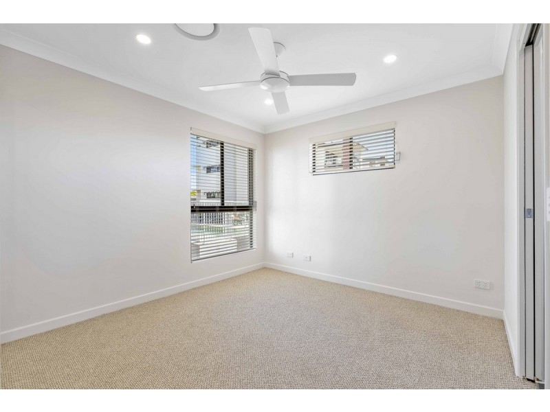 42/11 Kitchener Street, Coorparoo QLD 4151