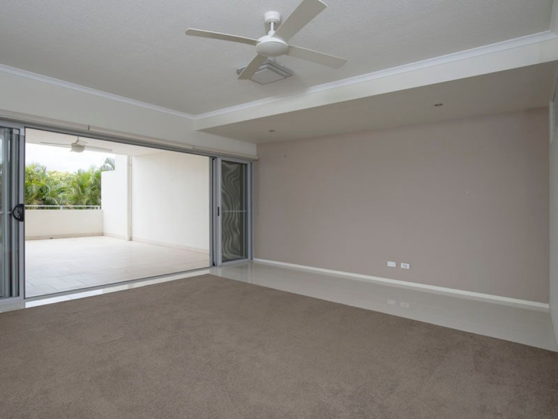 2/86 Pembroke Road, Coorparoo QLD 4151