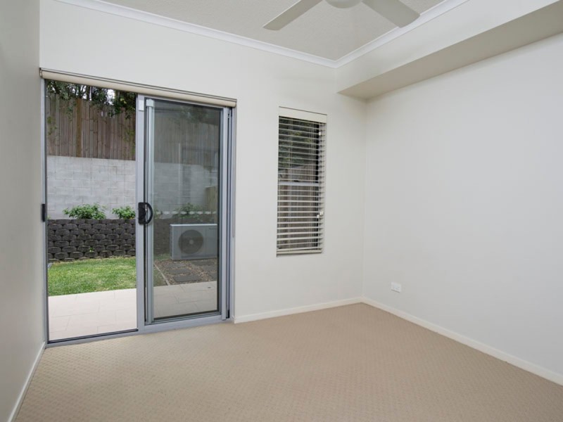 2/86 Pembroke Road, Coorparoo QLD 4151