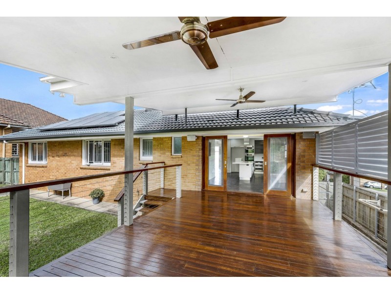 56 Nicklin Street, Coorparoo QLD 4151