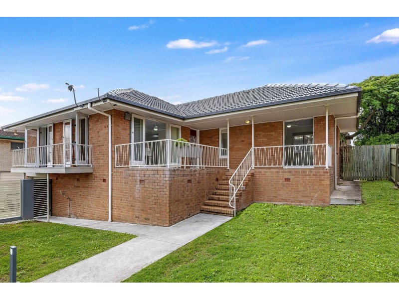 56 Nicklin Street, Coorparoo QLD 4151