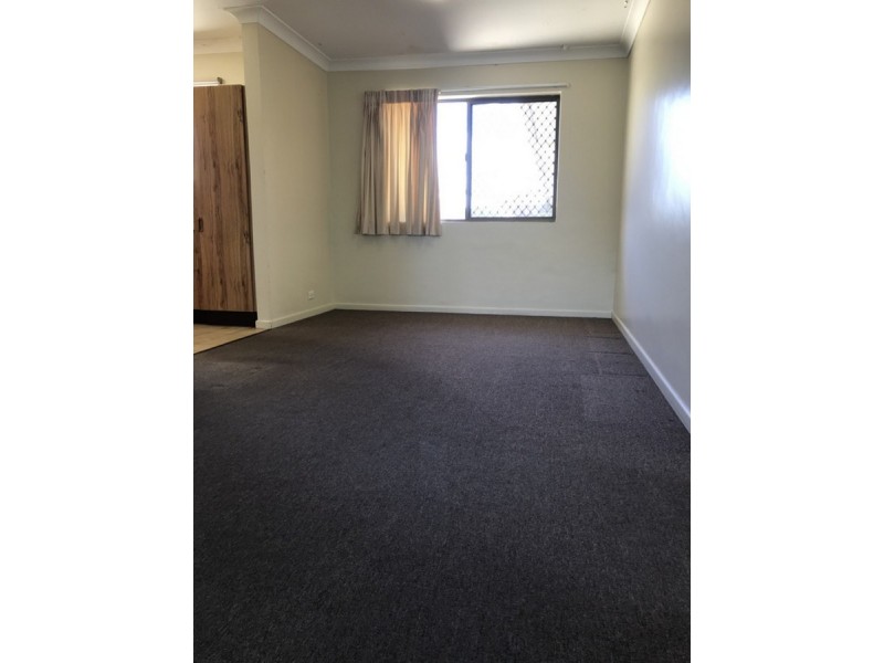 11/18 Rolle Street, Holland Park West QLD 4121