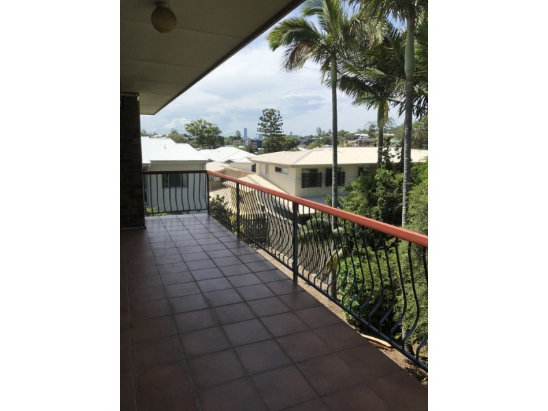 11/18 Rolle Street, Holland Park West QLD 4121