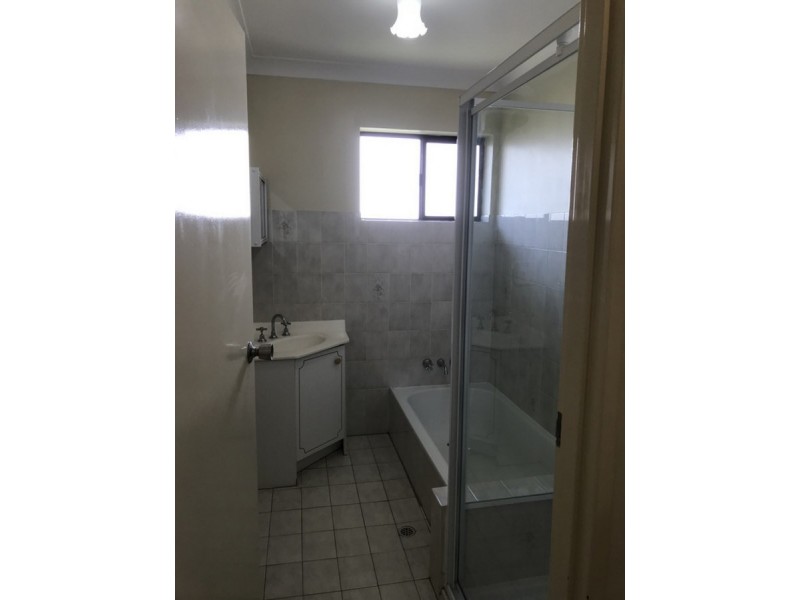 11/18 Rolle Street, Holland Park West QLD 4121