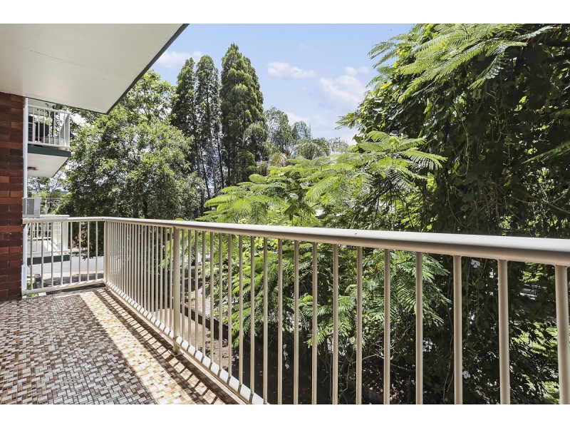 2/35 York Street, Coorparoo QLD 4151