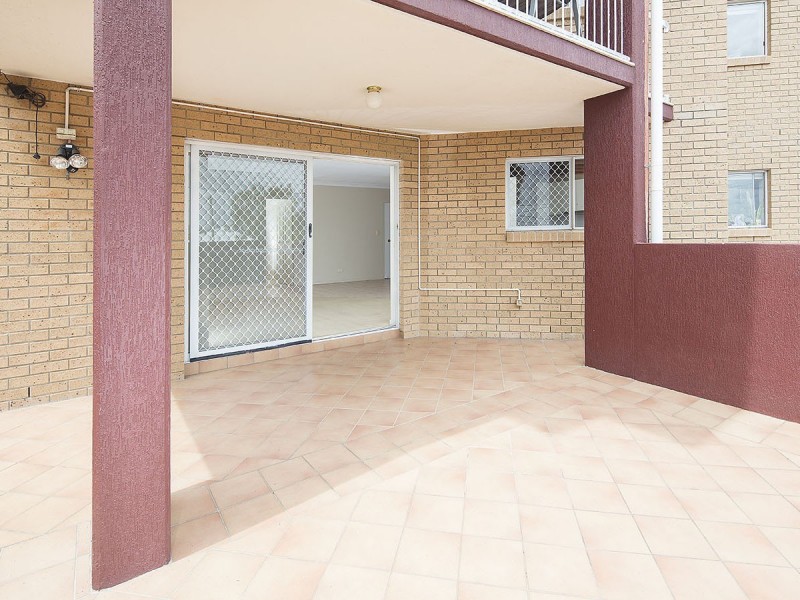 2/37 Ninth Avenue, Coorparoo QLD 4151