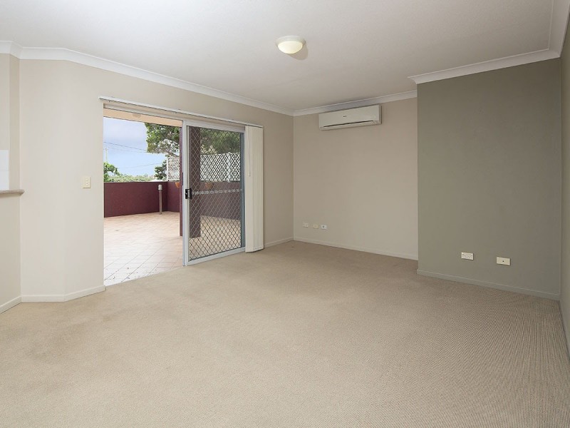 2/37 Ninth Avenue, Coorparoo QLD 4151