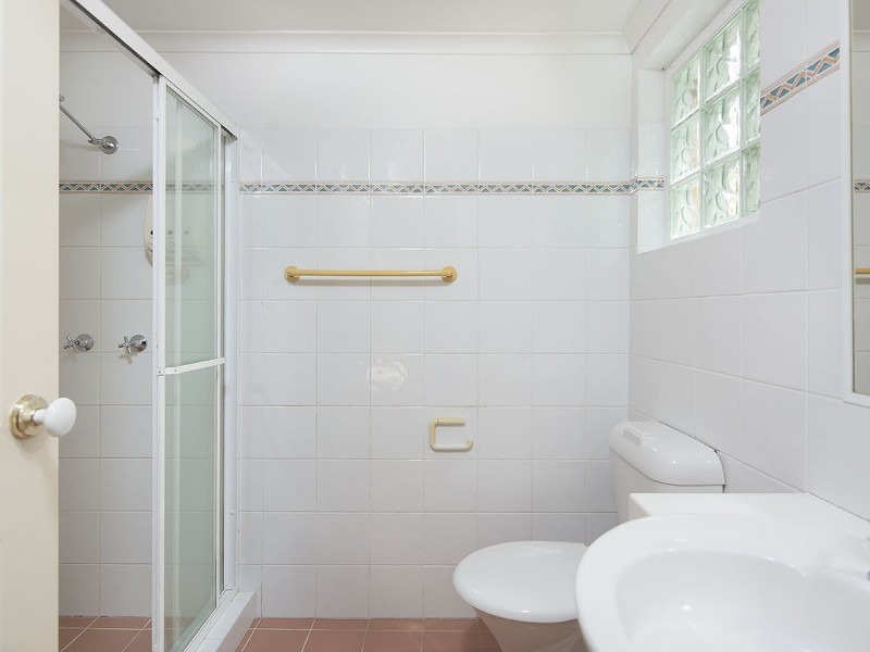 2/37 Ninth Avenue, Coorparoo QLD 4151