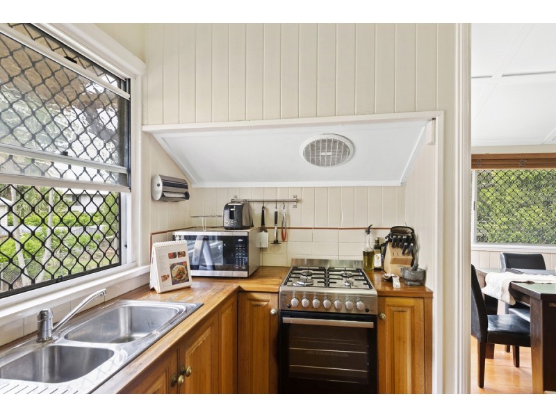 35 Nudgee Road, Hamilton QLD 4007