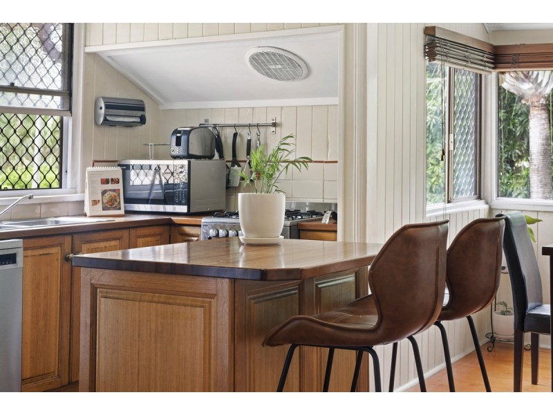 35 Nudgee Road, Hamilton QLD 4007