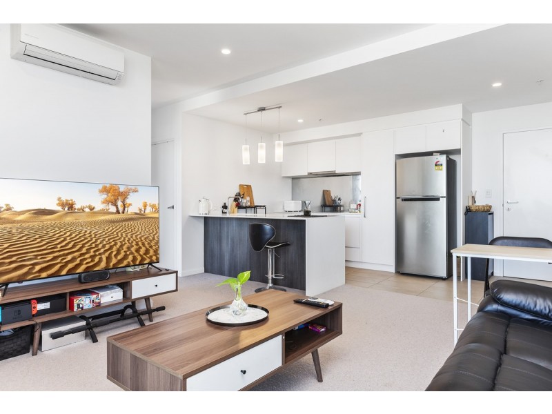 30808/300 Old Cleveland Road, Coorparoo QLD 4151