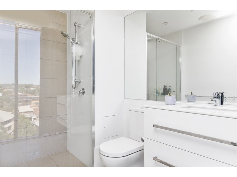 30808/300 Old Cleveland Road, Coorparoo QLD 4151