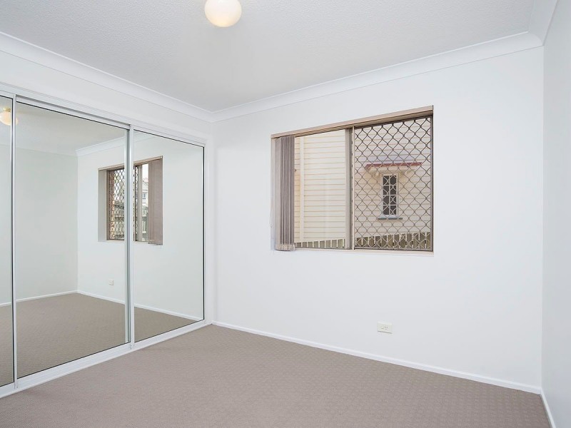 2/560 Old Cleveland Road, Camp Hill QLD 4152