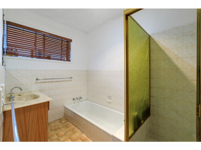 33 Wills Street, Coorparoo QLD 4151