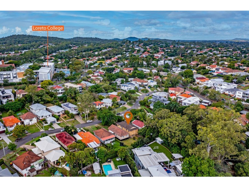 33 Wills Street, Coorparoo QLD 4151