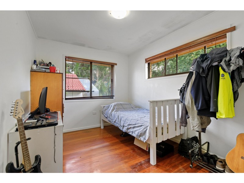 33 Wills Street, Coorparoo QLD 4151