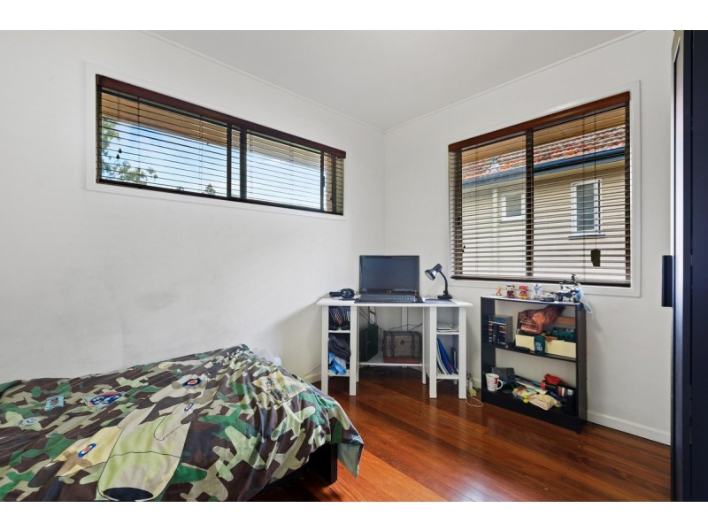 33 Wills Street, Coorparoo QLD 4151