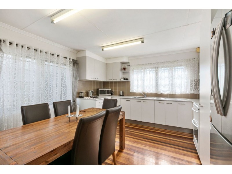 48 Broadwater Road, Mount Gravatt East QLD 4122