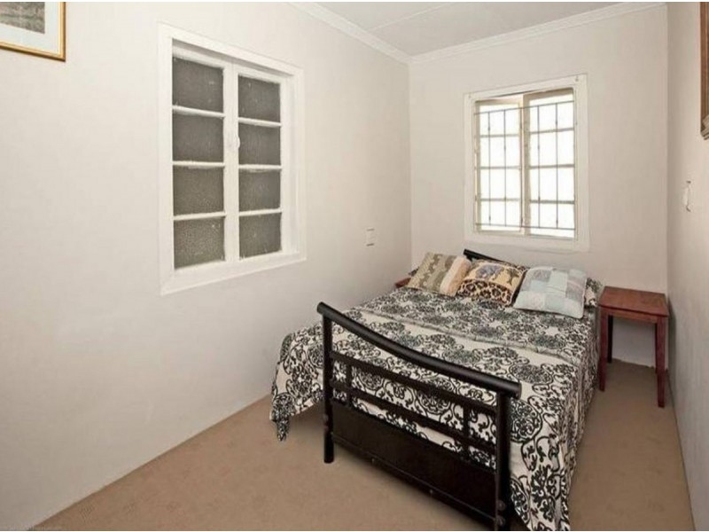 48 Broadwater Road, Mount Gravatt East QLD 4122