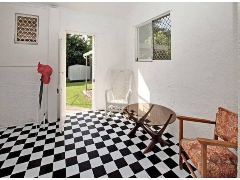 48 Broadwater Road, Mount Gravatt East QLD 4122