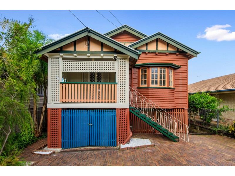 86 Bunya Street, Greenslopes QLD 4120