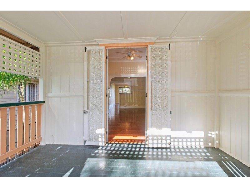 86 Bunya Street, Greenslopes QLD 4120