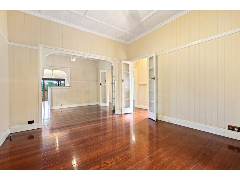 86 Bunya Street, Greenslopes QLD 4120