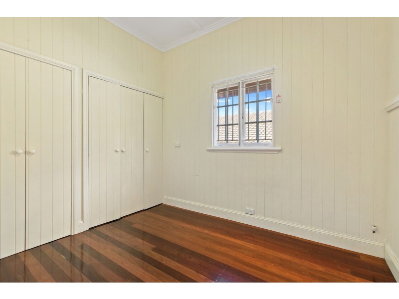 86 Bunya Street, Greenslopes QLD 4120