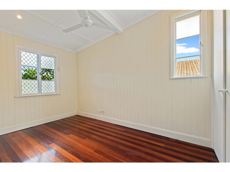 86 Bunya Street, Greenslopes QLD 4120