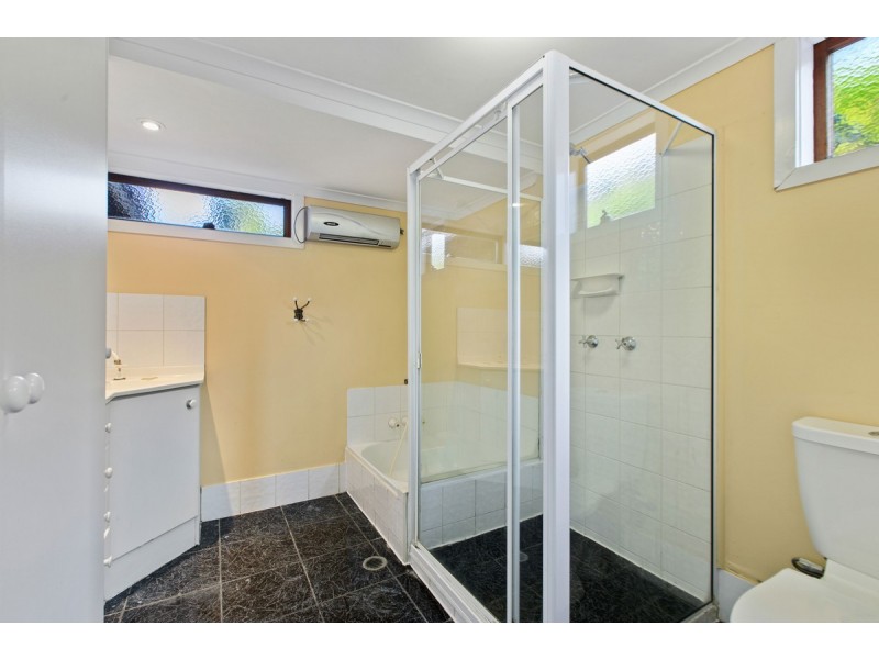 86 Bunya Street, Greenslopes QLD 4120