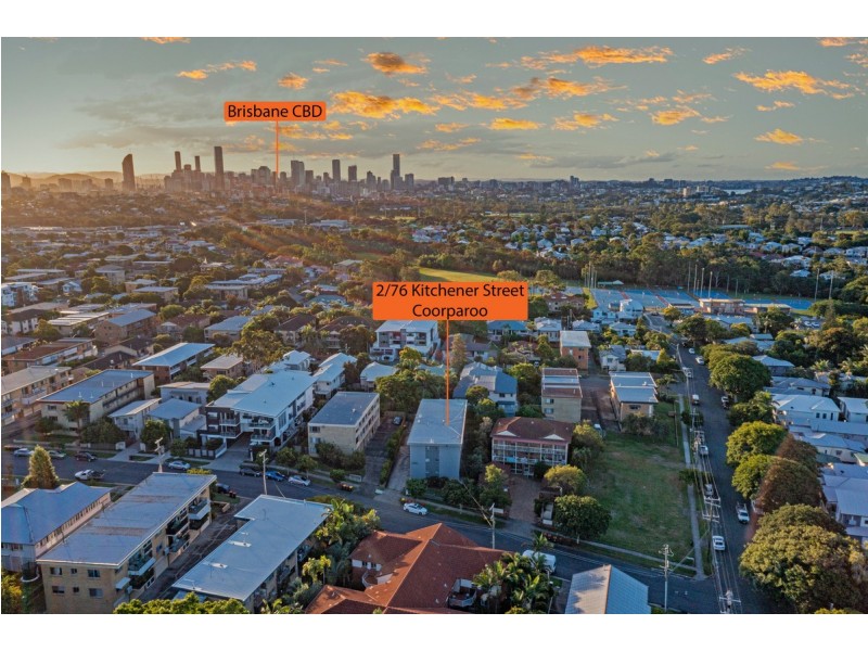 2/76 Kitchener Street, Coorparoo QLD 4151