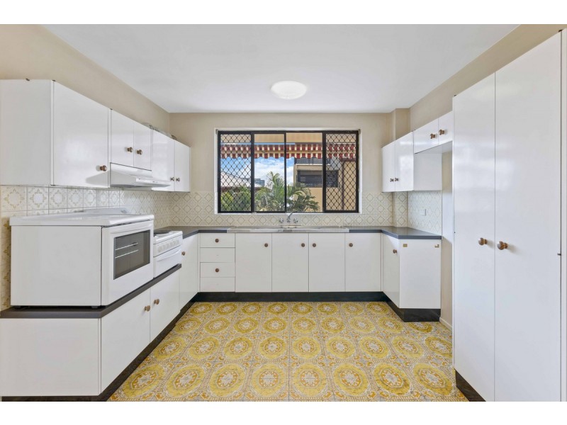 2/54 Amelia Street, Coorparoo QLD 4151