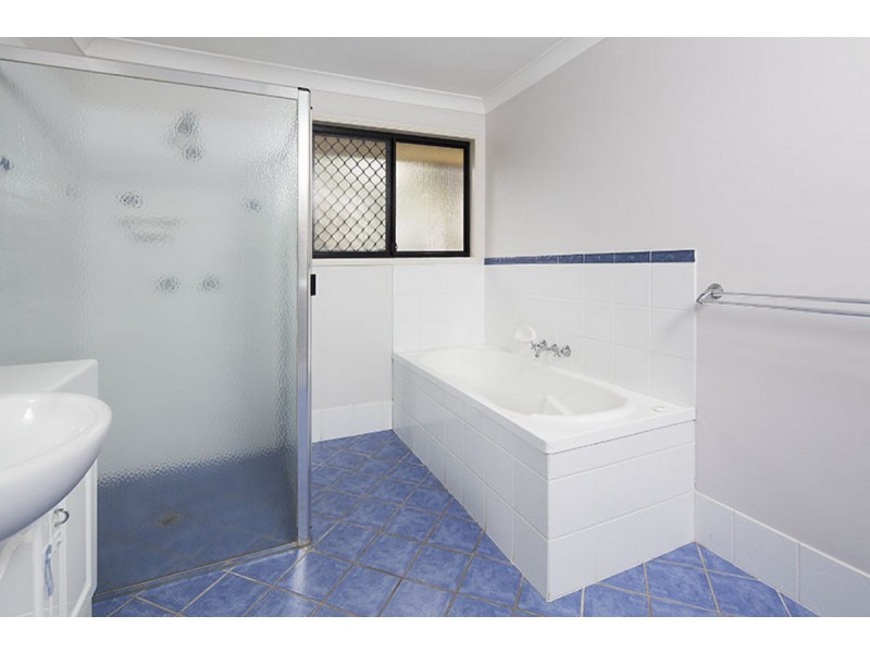 55 Roseglen Street, Greenslopes QLD 4120