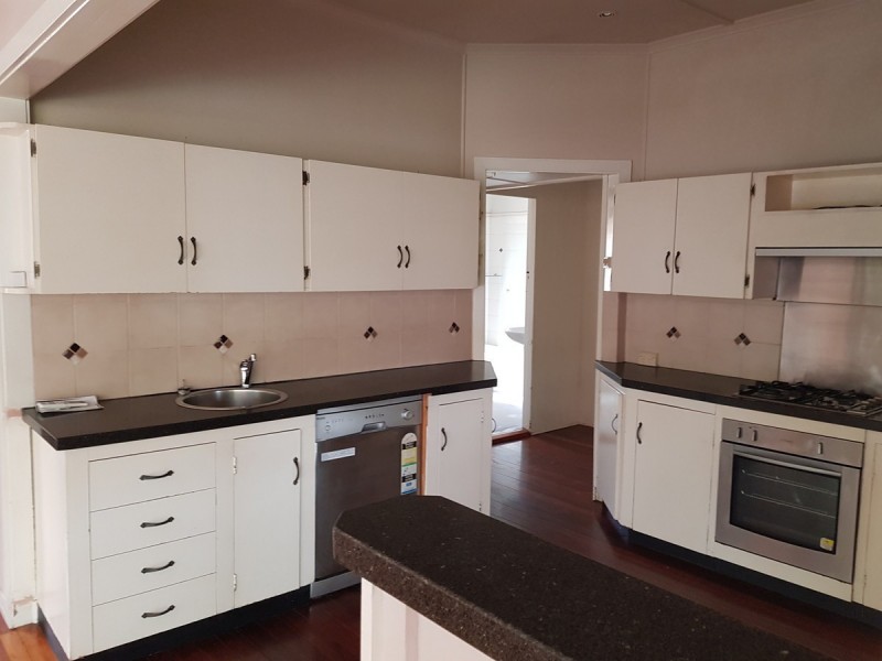 11 Dale Street, Coorparoo QLD 4151