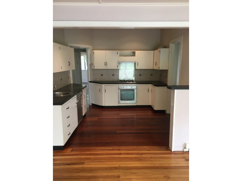 11 Dale Street, Coorparoo QLD 4151