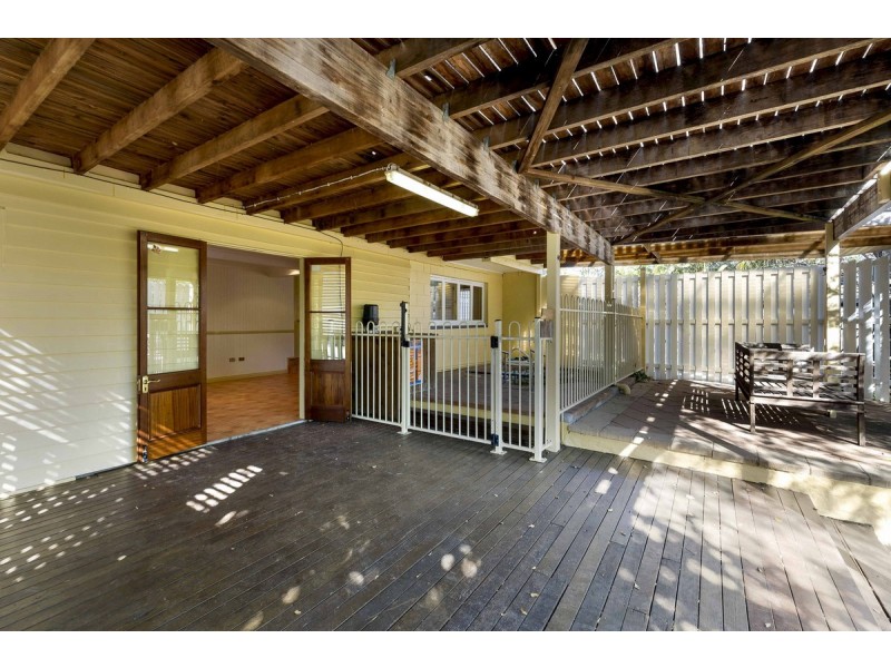 54 Rutland Street, Coorparoo QLD 4151