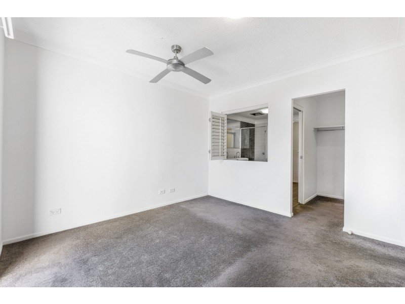 17/11-15 Kitchener Street, Coorparoo QLD 4151