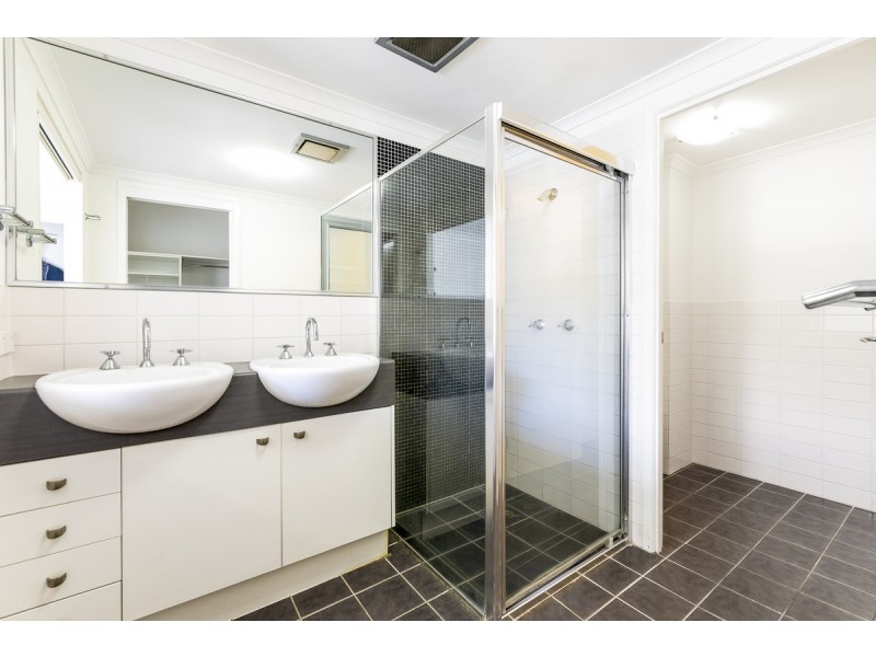 17/11-15 Kitchener Street, Coorparoo QLD 4151