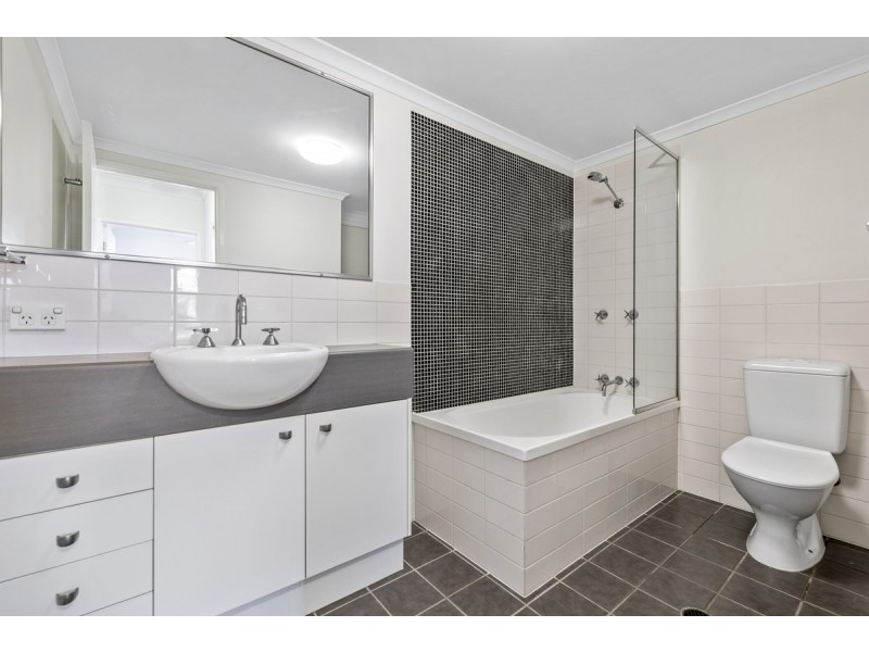 17/11-15 Kitchener Street, Coorparoo QLD 4151