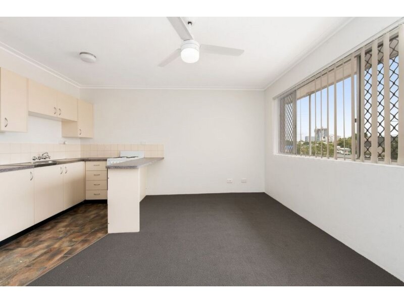 4/9 Main Avenue, Coorparoo QLD 4151