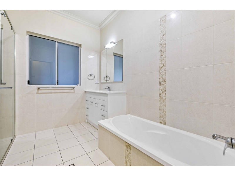 63 Barker Street, East Brisbane QLD 4169