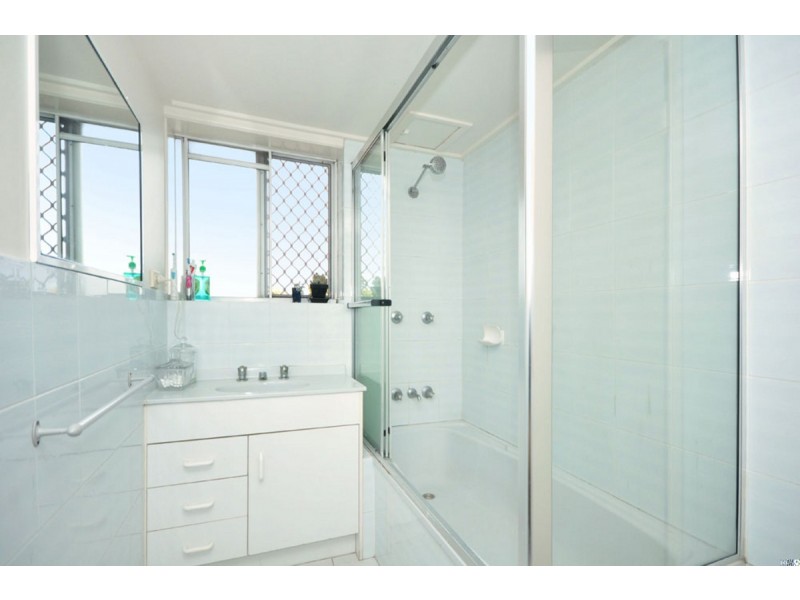 20/7 Main Avenue, Coorparoo QLD 4151